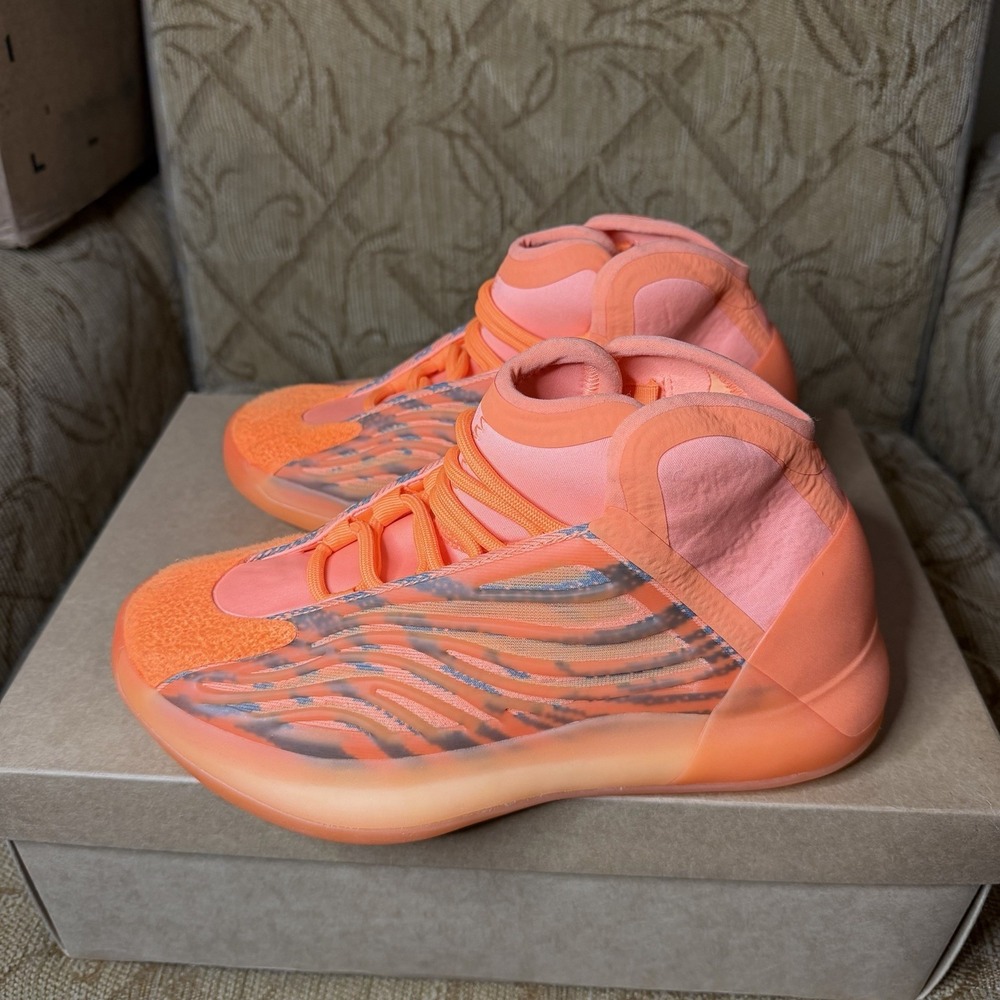 Adidas Yeezy Quantum Hi-Res Orange GW5308 Men's Size‎ 5.5